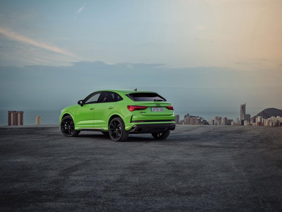  Audi RS Q3 Sportback 2019 года  (WW) (фото 14 из 71)